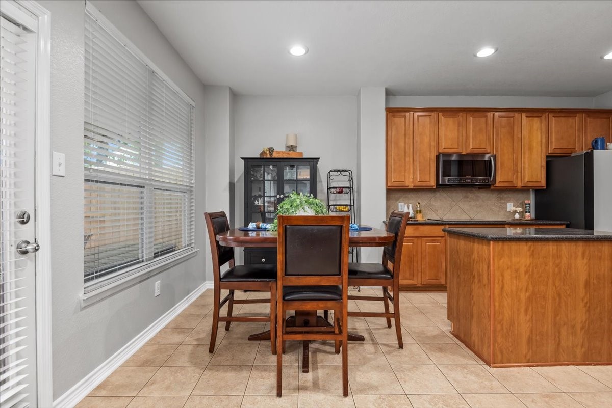 19222 Holly Shade Court Spring, TX 77379 - Photo 14 of 37 Breakfast nook.
