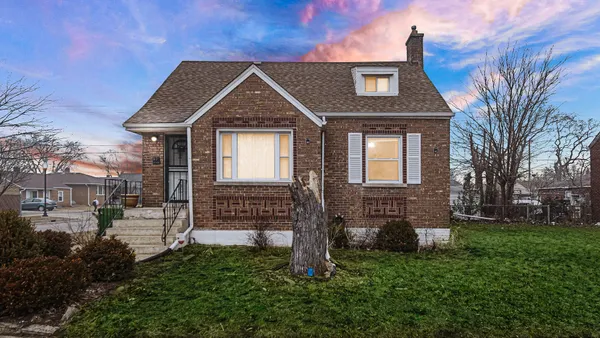 $194,900 | 631 141st Street, Hammond, IN 46327