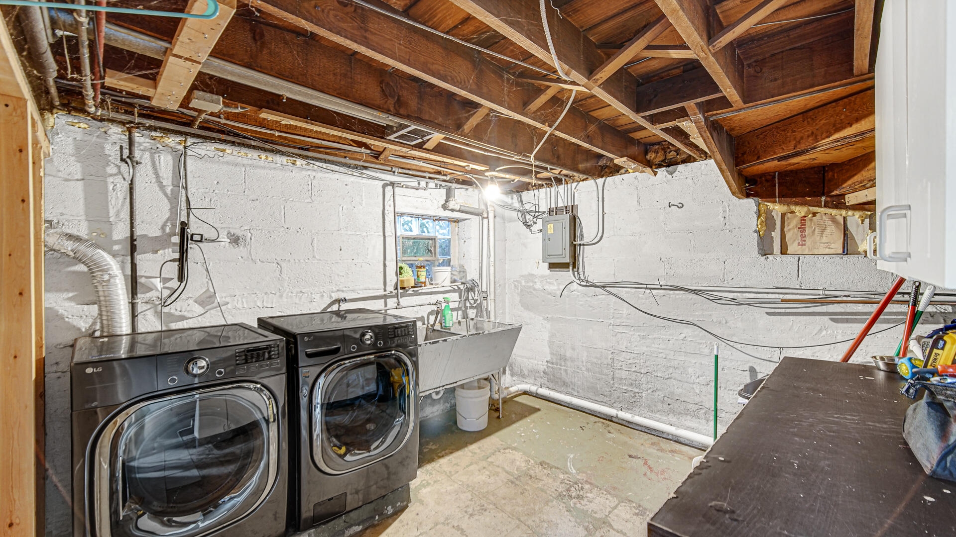 631 141st Street Hammond, IN 46327 - Photo 13 of 24 a utility room with dryer and washer