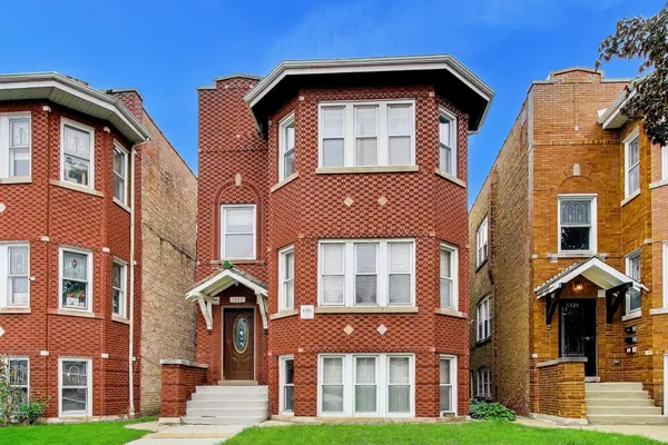 $1,750 | 1822 Gunderson Avenue, Unit 1, Berwyn, IL 60402