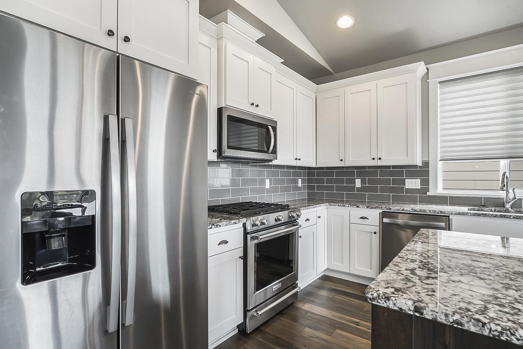 2612 Northwest Compass Corner Loop Bend, OR 97703 - Photo 19 of 44 15
