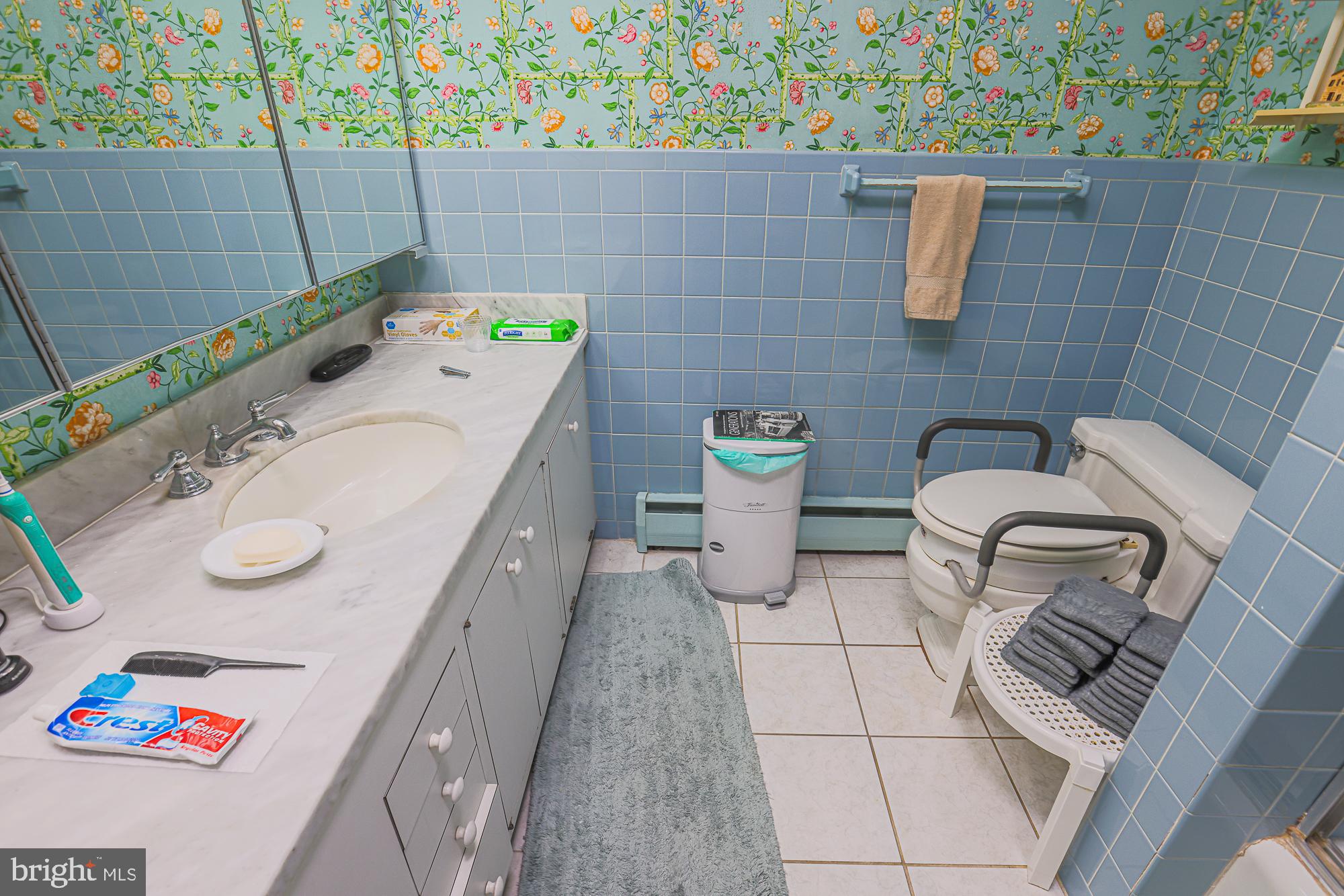 11 Slade Avenue, Unit 412 Baltimore, MD 21208 - Photo 26 of 37 Full Bath