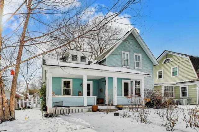 $275,000 | 315 Liberty Street, West Dundee, IL 60118