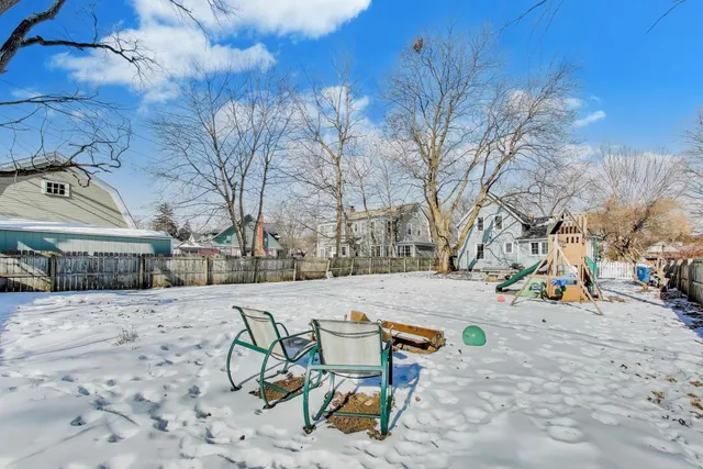 $275,000 | 315 Liberty Street, West Dundee, IL 60118