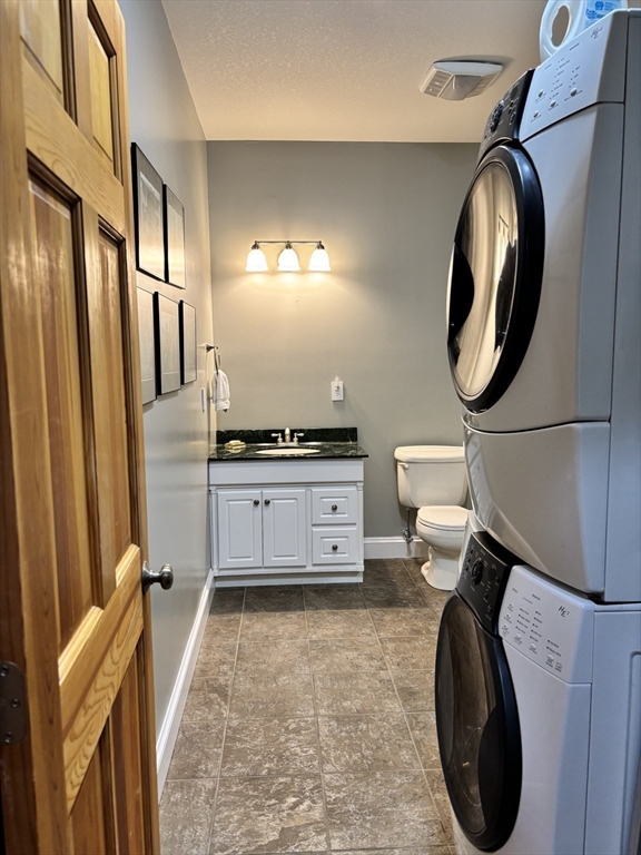 11 Fort Hill Road Easthampton, MA 01027 - Photo 23 of 32