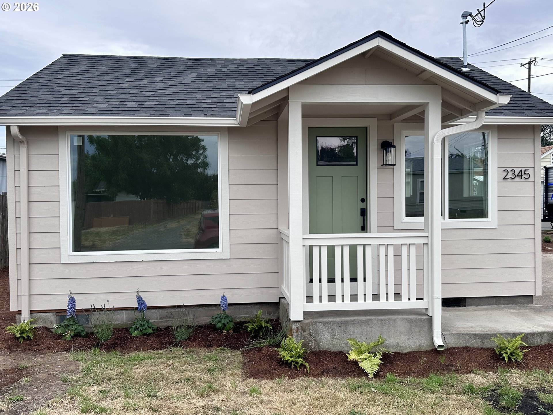 2345 F Street Springfield, OR 97477 - Photo 2 of 5
