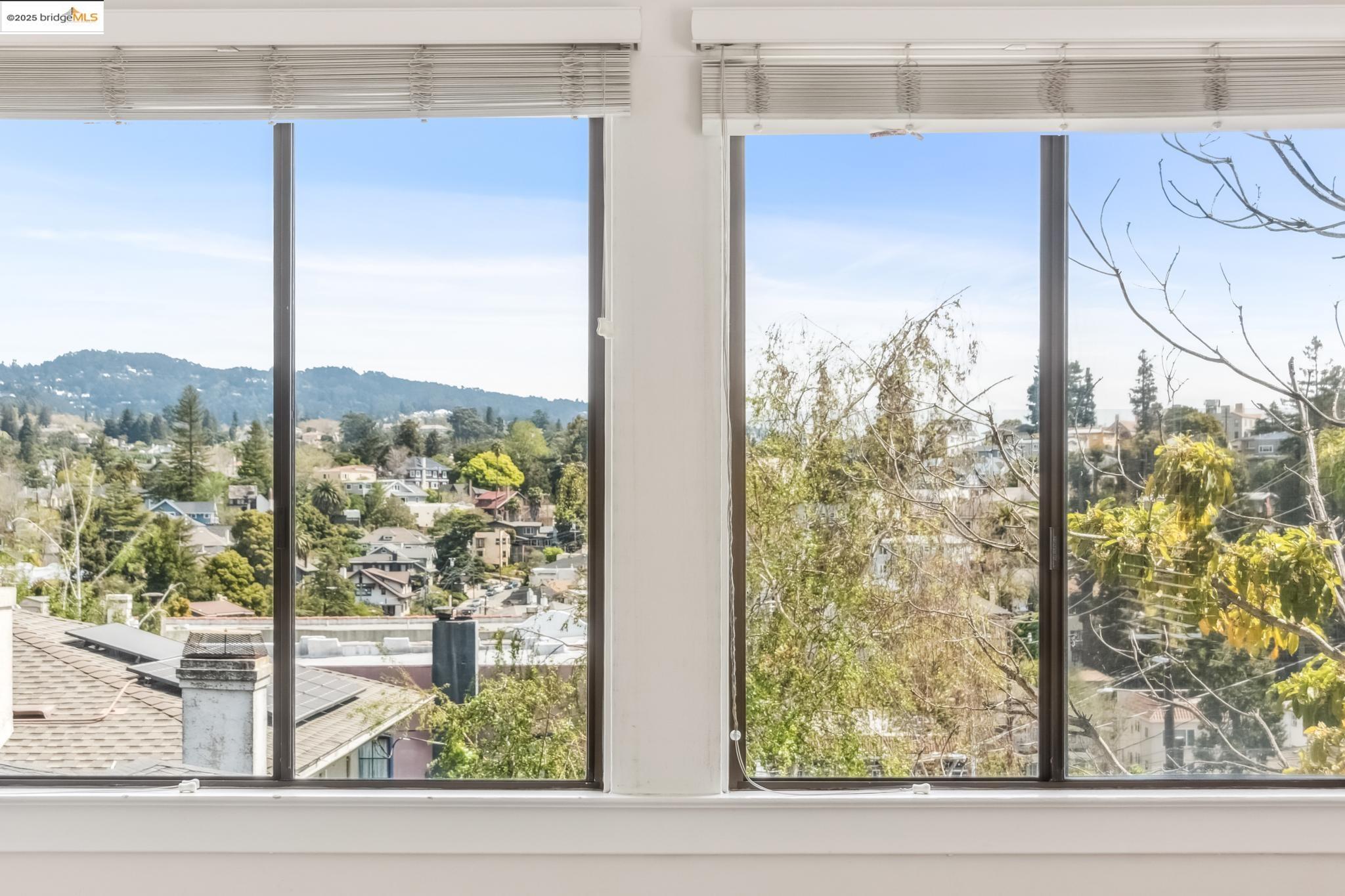 Undisclosed Address Oakland, CA 94610 - Photo 23 of 34 a view of a window