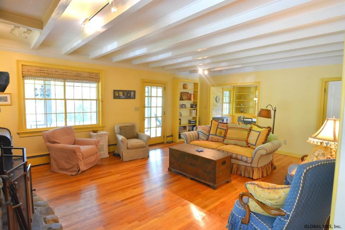 9 Crumitie Road Colonie, NY 12211 - Photo 3 of 25 Photo 3
