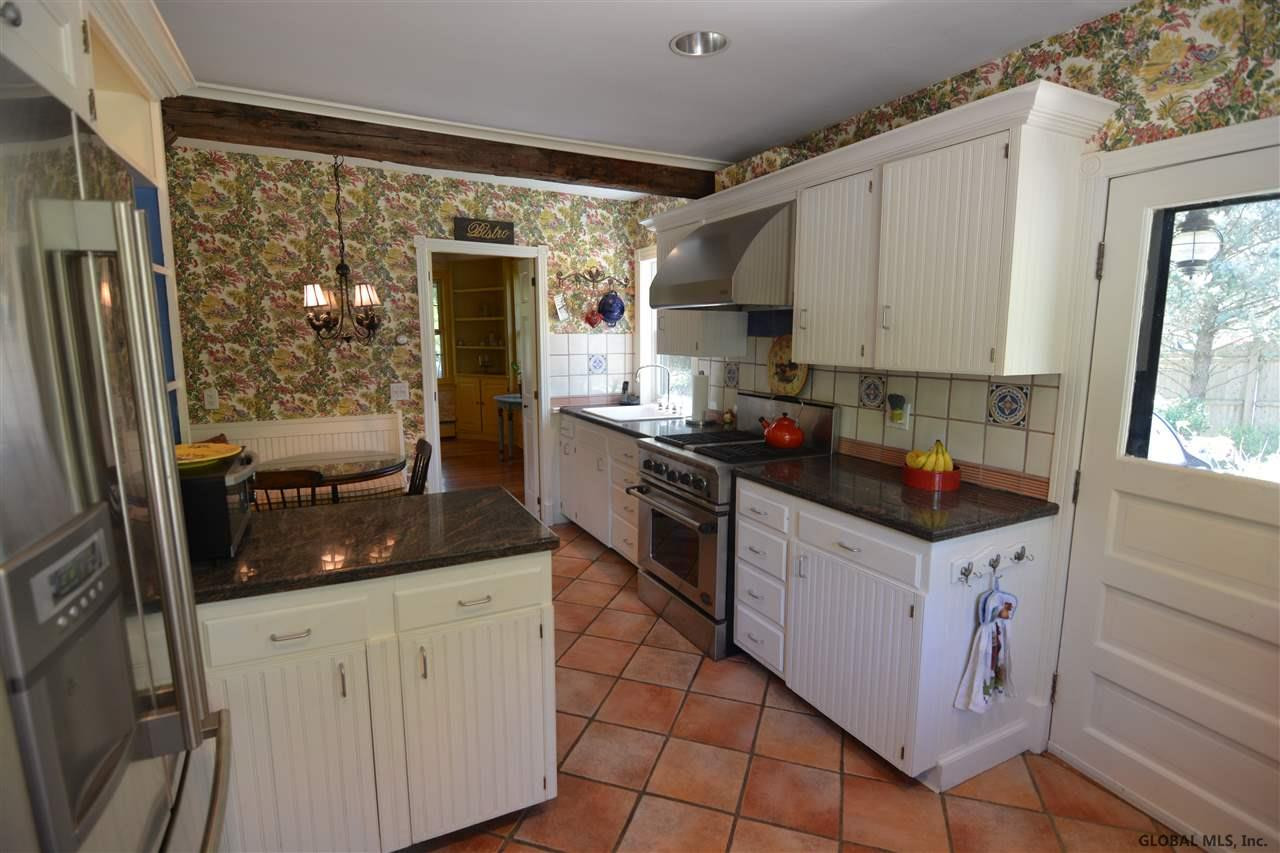 9 Crumitie Road Colonie, NY 12211 - Photo 5 of 25 Photo 5