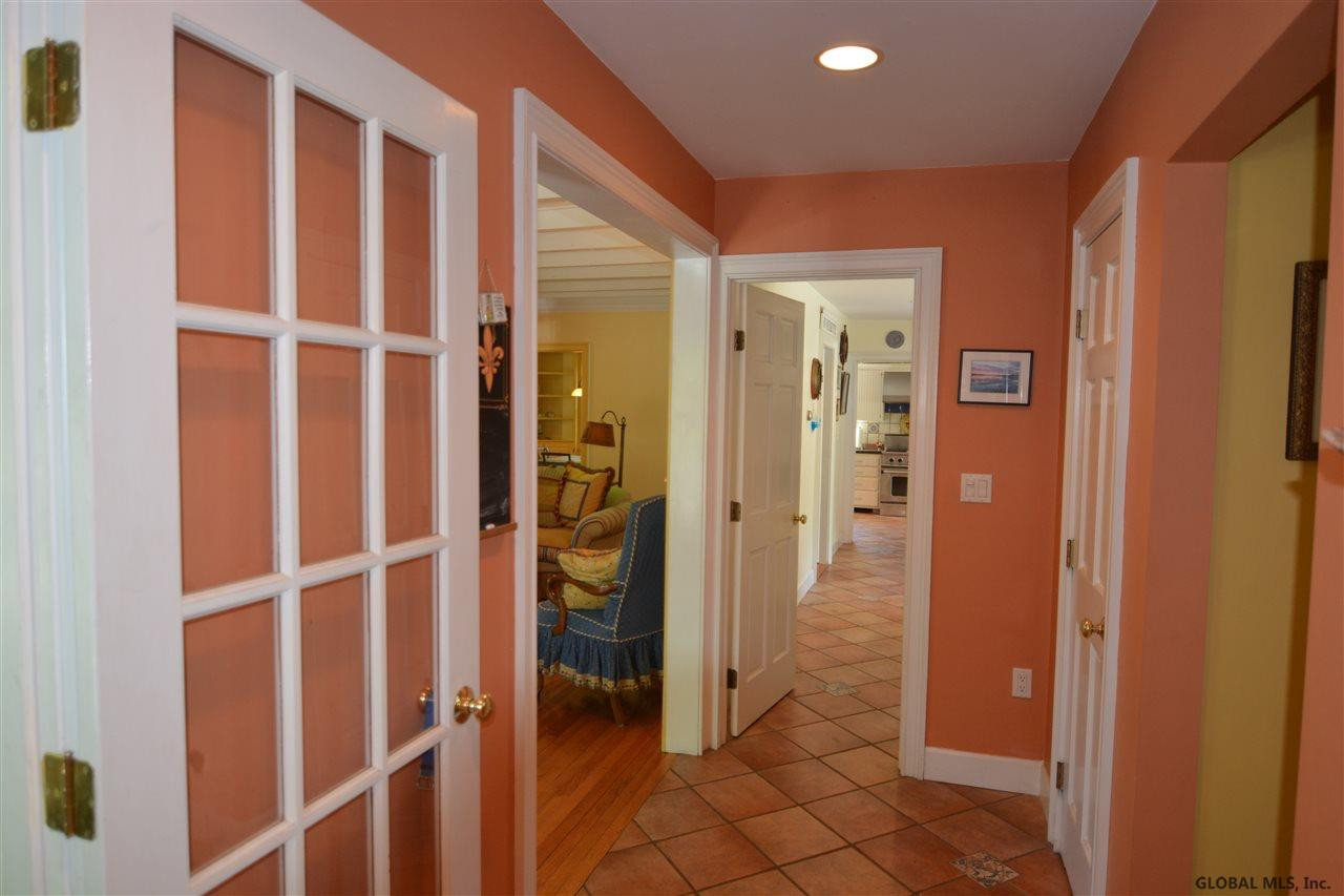 9 Crumitie Road Colonie, NY 12211 - Photo 10 of 25 Photo 10