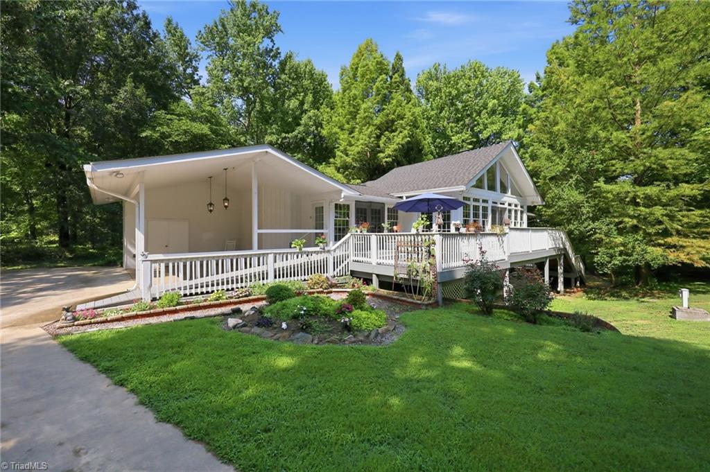 6312 Hickory Hollow Road Jamestown, NC 27282 - Photo 5 of 50