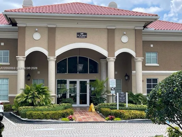 $2,400 | The Marquesa Condominium, Pembroke Pines, FL 33025