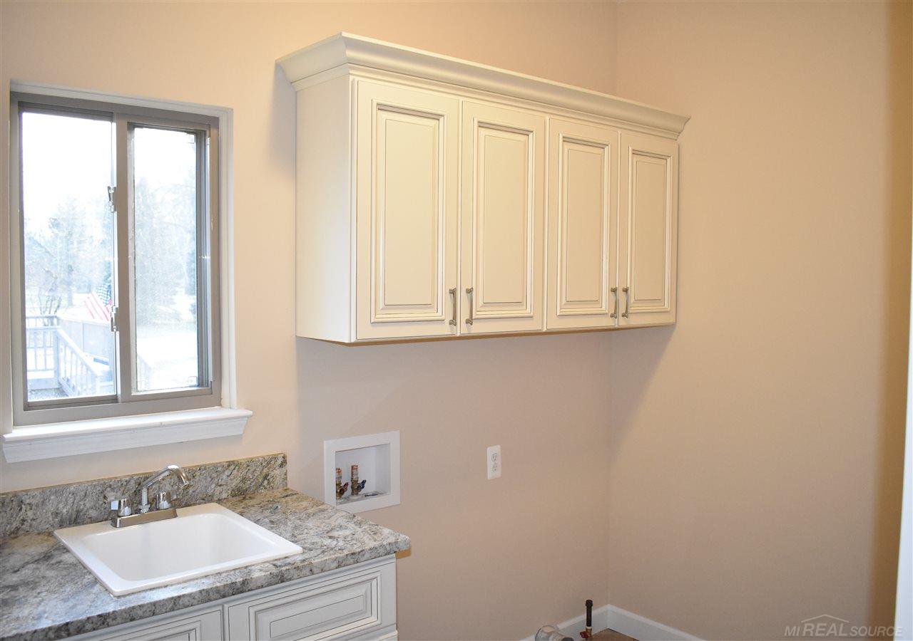 54750 Ridge Road New Baltimore, MI 48047 - Photo 24 of 25 31364455-23.JPG