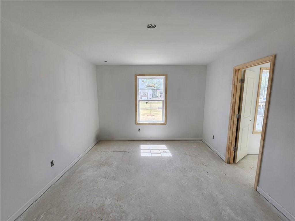 30 Silverleaf Trail Bethlehem, GA 30620 - Photo 31 of 55 an empty room with windows and closet