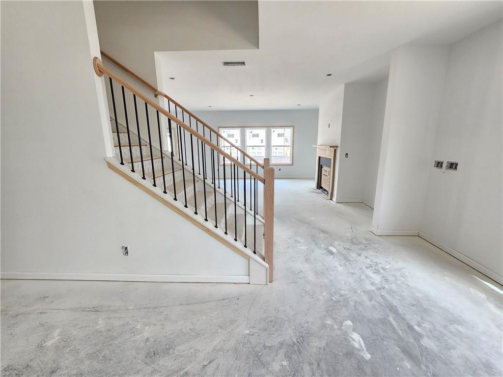 30 Silverleaf Trail Bethlehem, GA 30620 - Photo 8 of 55 a view of a hallway with window