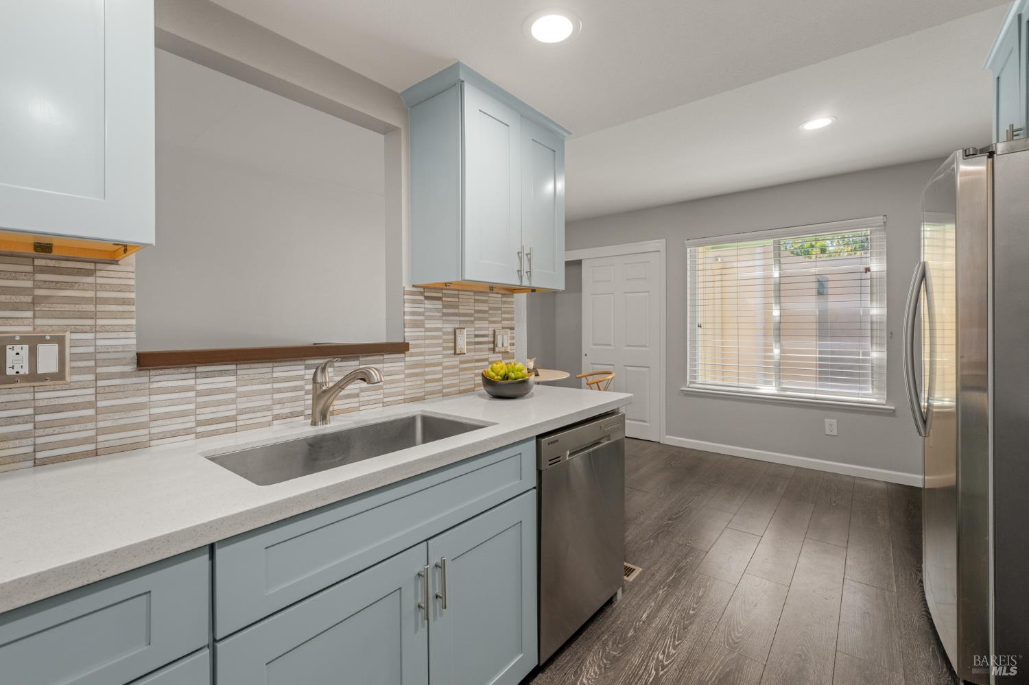 2984 Yulupa Avenue Santa Rosa, CA 95405 - Photo 17 of 20 Gallery Image 17