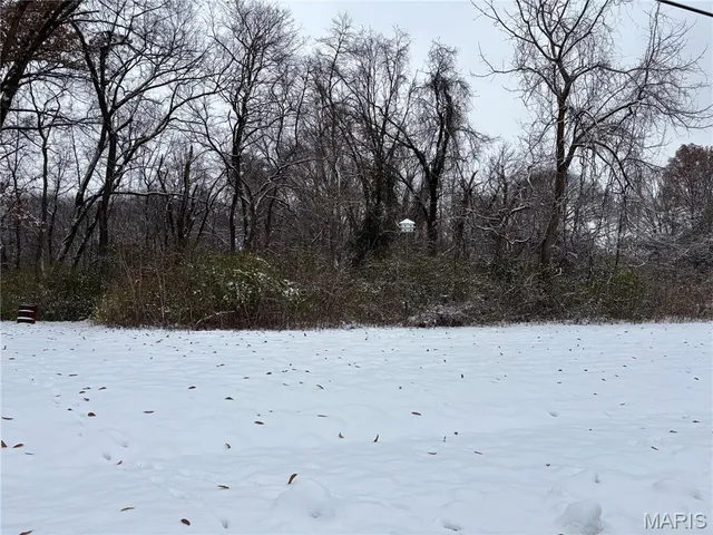 $175,000 | 208 Hillwood Drive, Belleville, IL 62223