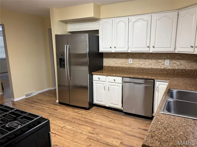 $175,000 | 208 Hillwood Drive, Belleville, IL 62223