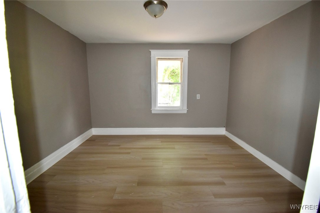 280 Ave D Rochester, NY 14621 - Photo 12 of 21 Middle bedroom right side