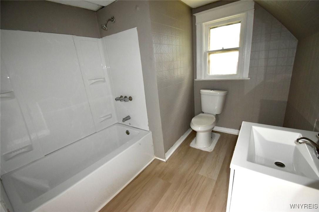 280 Ave D Rochester, NY 14621 - Photo 16 of 21 Second Floor bathroom