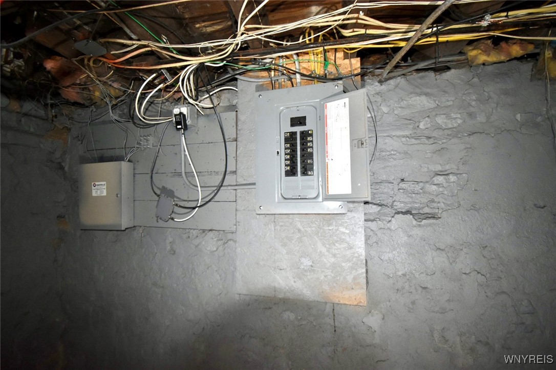 280 Ave D Rochester, NY 14621 - Photo 18 of 21 Circuit breaker