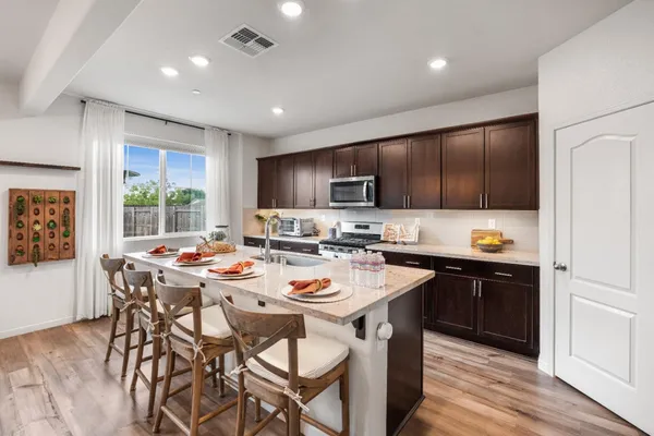 $688,000 | 4054 Kenwood Circle, Oakley, CA 94561