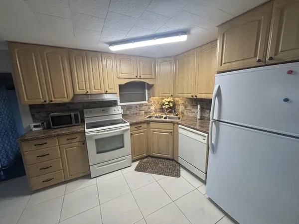 $39,900 | 562 Northeast 47th Street, Deerfield Beach, FL 33064