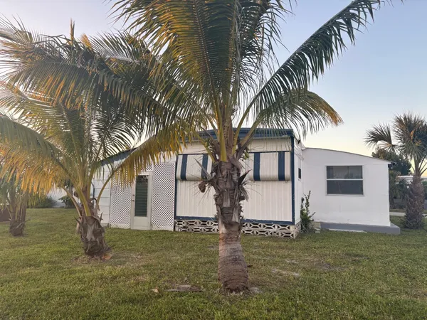 $39,900 | 562 Northeast 47th Street, Deerfield Beach, FL 33064