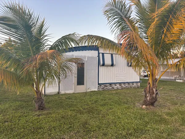 $39,900 | 562 Northeast 47th Street, Deerfield Beach, FL 33064