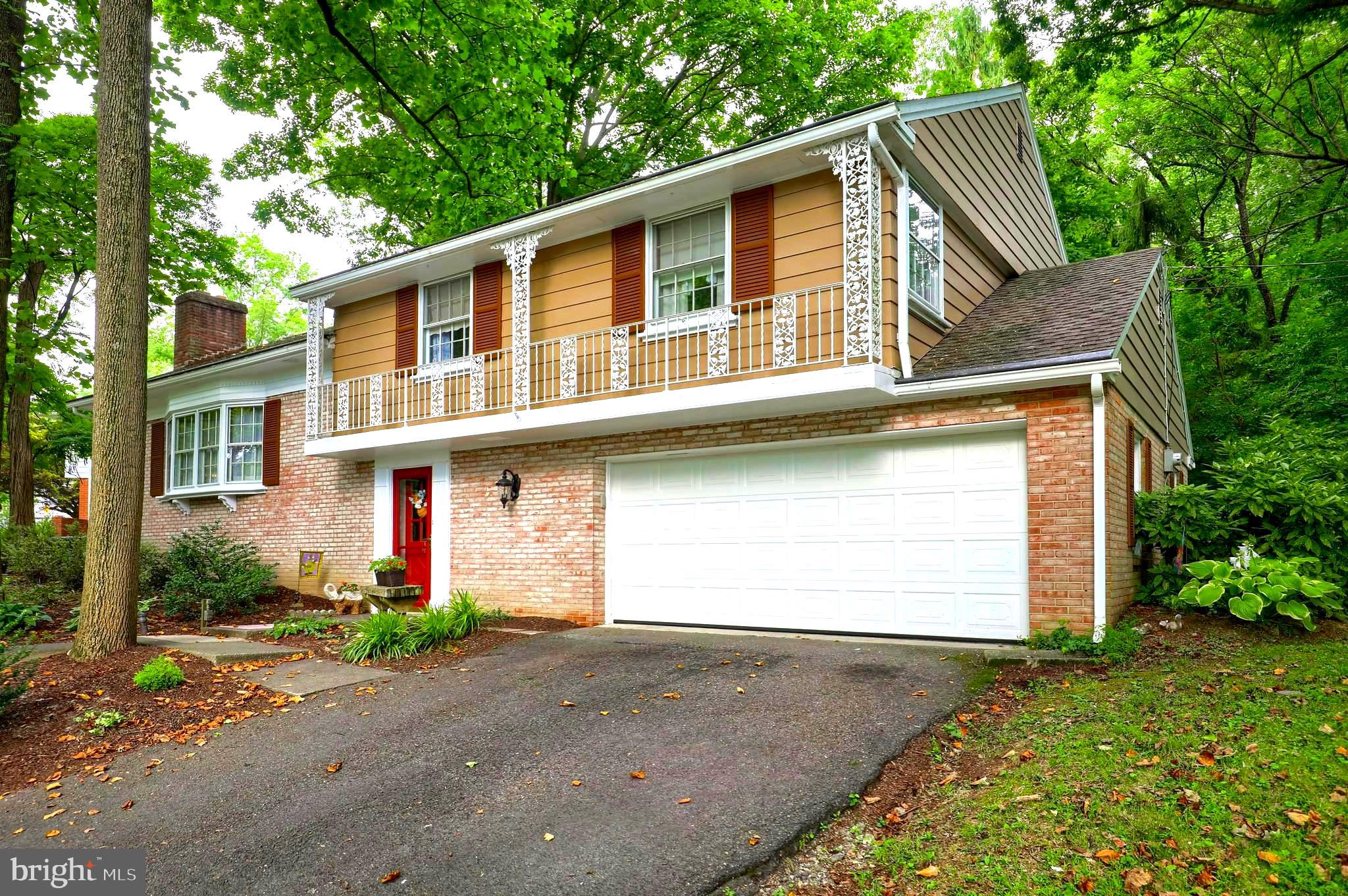 990 Corvair Road Lancaster, PA 17601 - Photo 2 of 36 Front of Home