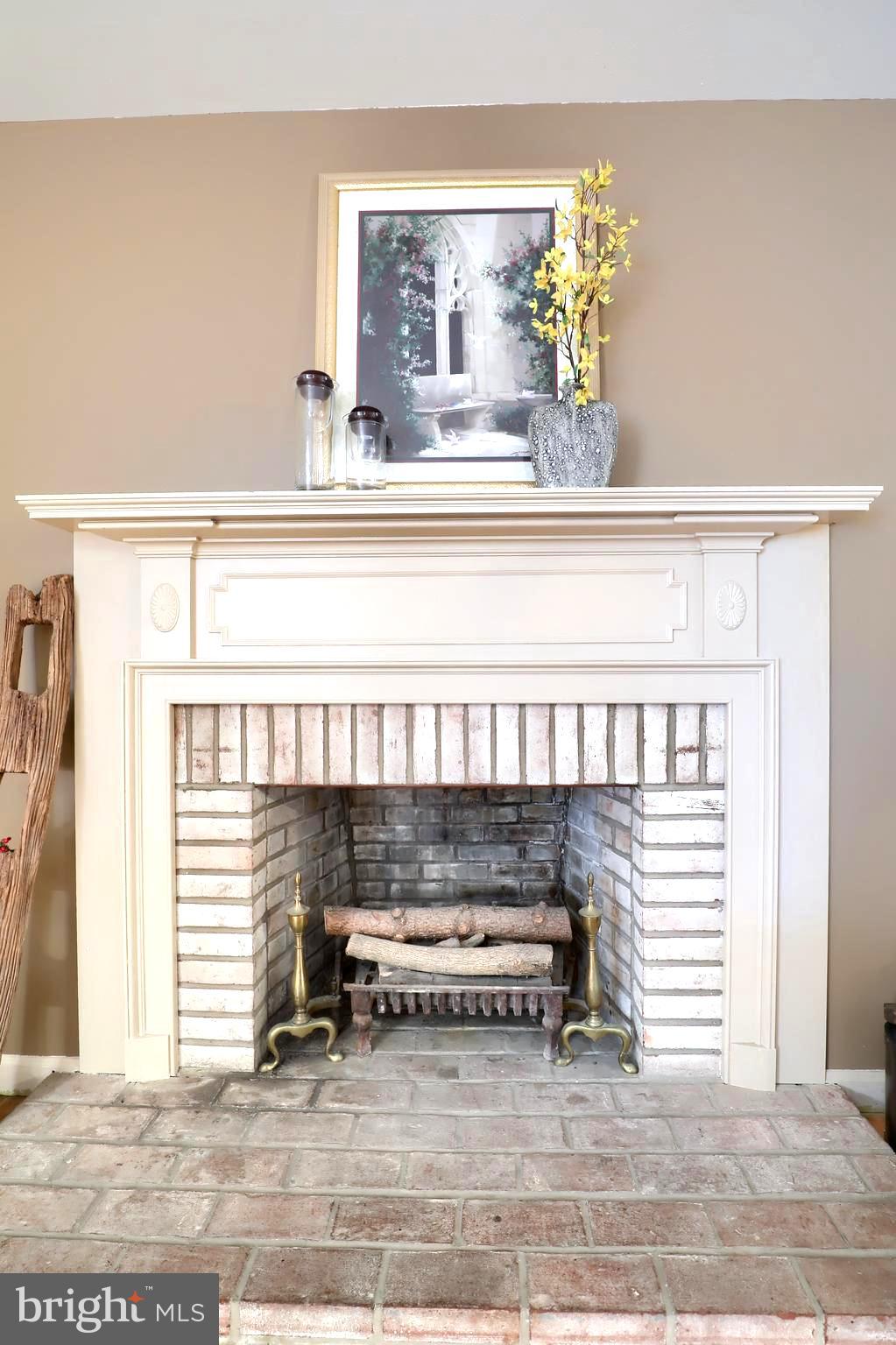 990 Corvair Road Lancaster, PA 17601 - Photo 15 of 36 Living Room with Beautiful Wood Mantle
