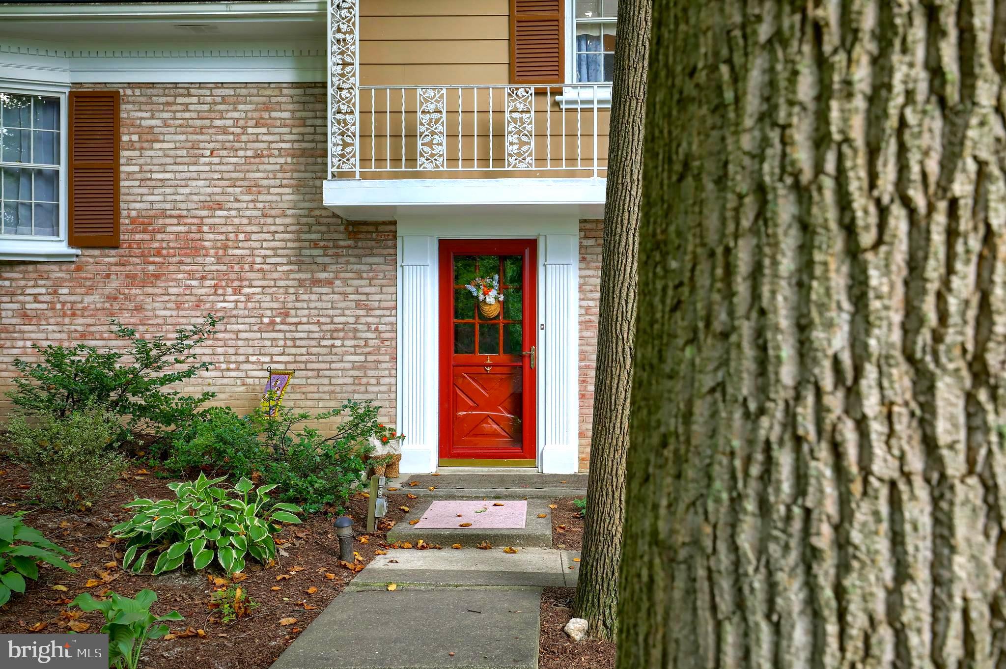 990 Corvair Road Lancaster, PA 17601 - Photo 3 of 36 Front Entrance