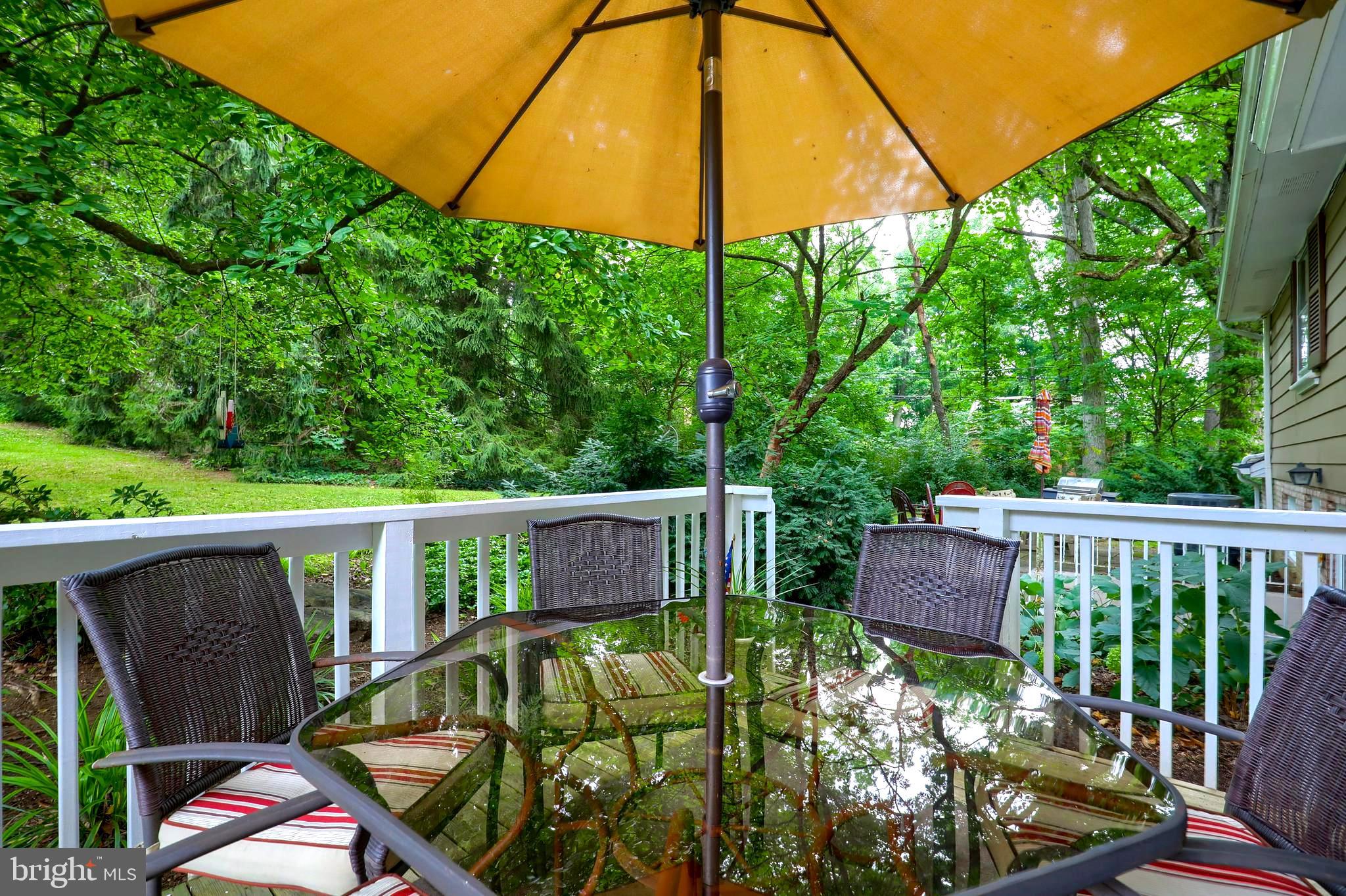 990 Corvair Road Lancaster, PA 17601 - Photo 9 of 36 Outdoor Eating Area