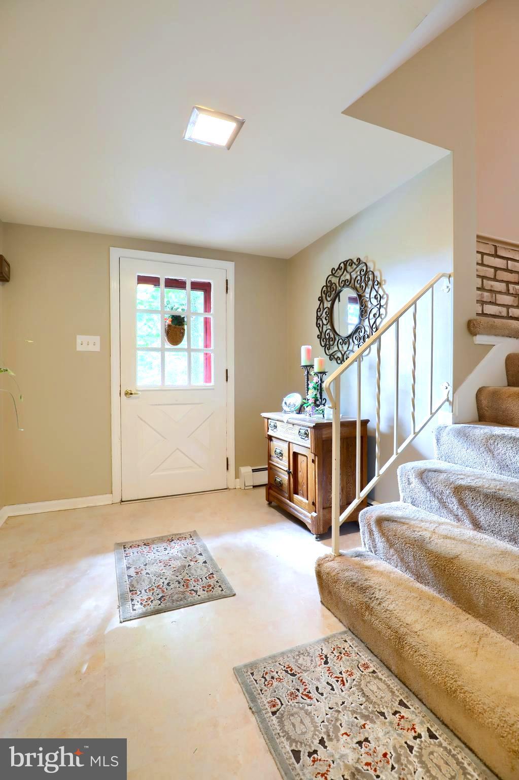 990 Corvair Road Lancaster, PA 17601 - Photo 10 of 36 Entrance Foyer