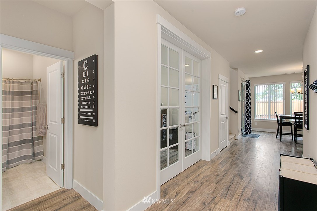 5122 Northeast 2nd Court Renton, WA 98059 - Photo 2 of 24