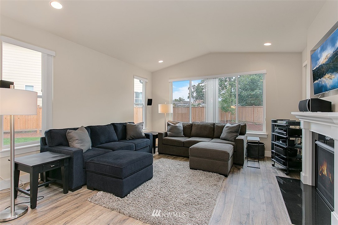 5122 Northeast 2nd Court Renton, WA 98059 - Photo 11 of 24