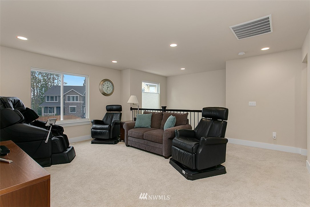 5122 Northeast 2nd Court Renton, WA 98059 - Photo 12 of 24
