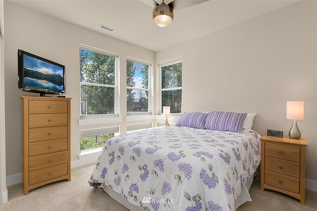 5122 Northeast 2nd Court Renton, WA 98059 - Photo 3 of 24