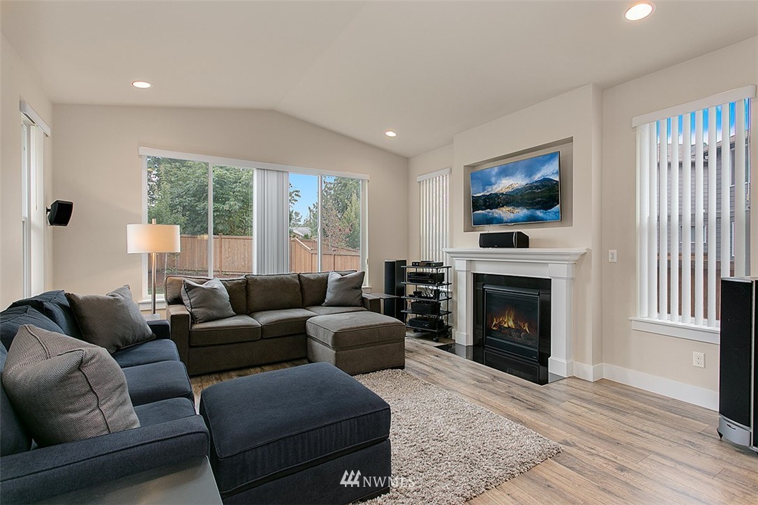 5122 Northeast 2nd Court Renton, WA 98059 - Photo 10 of 24