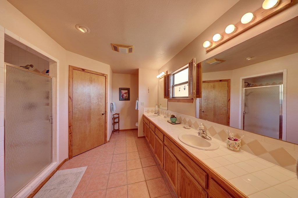 8 Sierra Vista Road Alpine, TX 79830 - Photo 22 of 32 Gallery Image 22