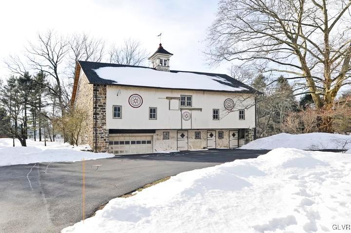 2590 Black River Road Bethlehem, PA 18015 - Photo 3 of 39 Gallery Image 3