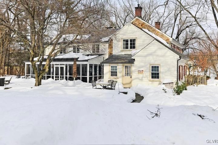 2590 Black River Road Bethlehem, PA 18015 - Photo 5 of 39 Gallery Image 5