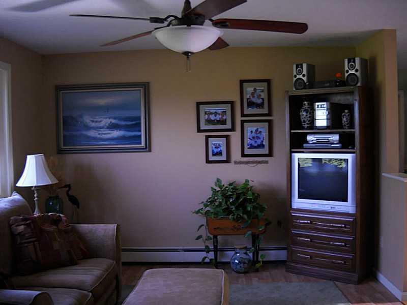 27 Cyr Road Durham, ME 04222 - Photo 6 of 23 Living Room.