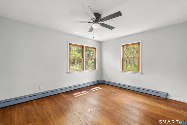 $399,900 | 863 Whittemore Road, Middlebury, CT 06762