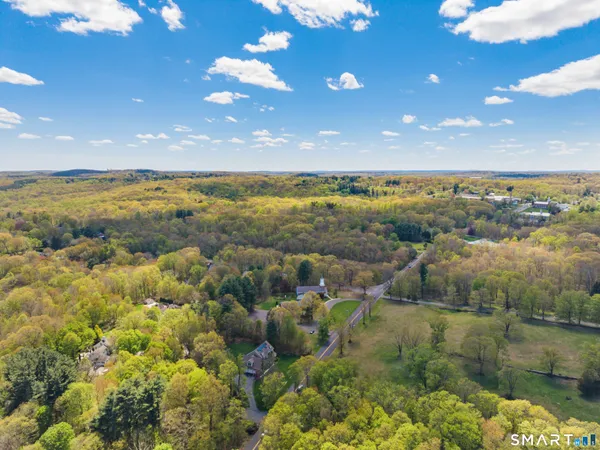 $399,900 | 863 Whittemore Road, Middlebury, CT 06762