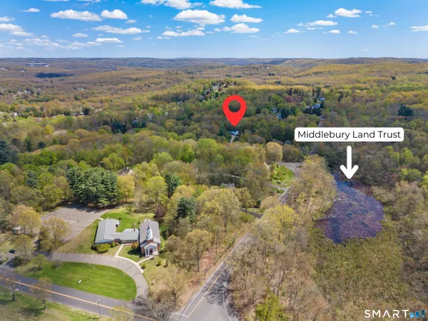 $399,900 | 863 Whittemore Road, Middlebury, CT 06762