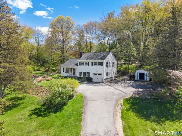 $399,900 | 863 Whittemore Road, Middlebury, CT 06762