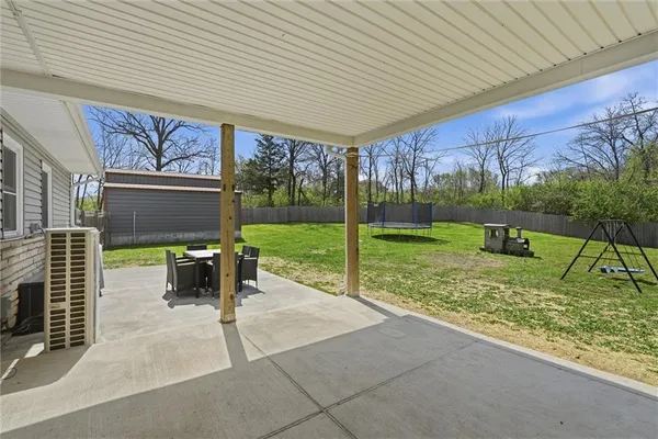 $290,000 | 309 North Madison Avenue, Knob Noster, MO 65336