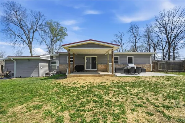 $290,000 | 309 North Madison Avenue, Knob Noster, MO 65336