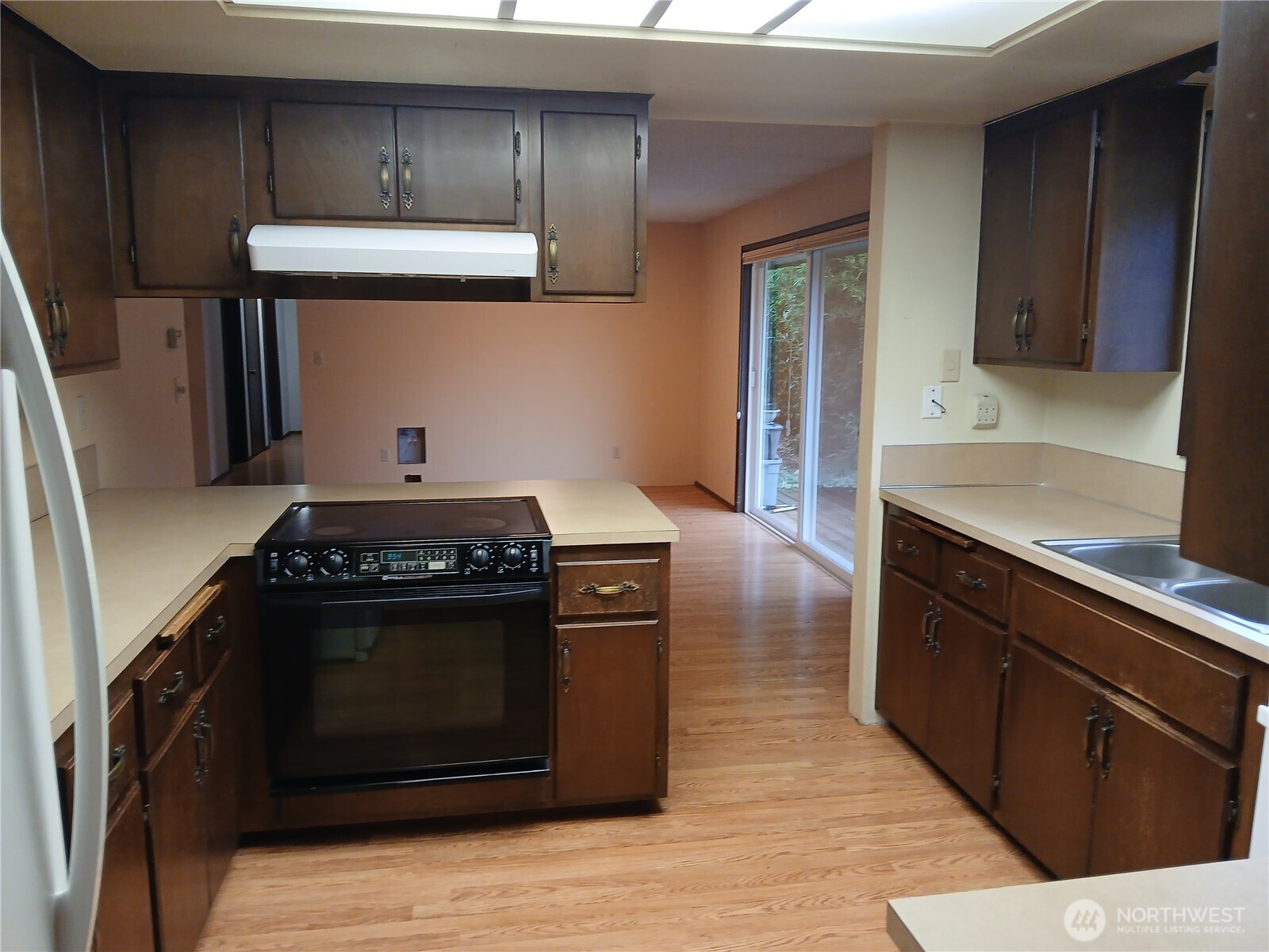 210 Pattee Road Chehalis, WA 98532 - Photo 8 of 23 a kitchen with stainless steel appliances granite countertop a stove and a sink